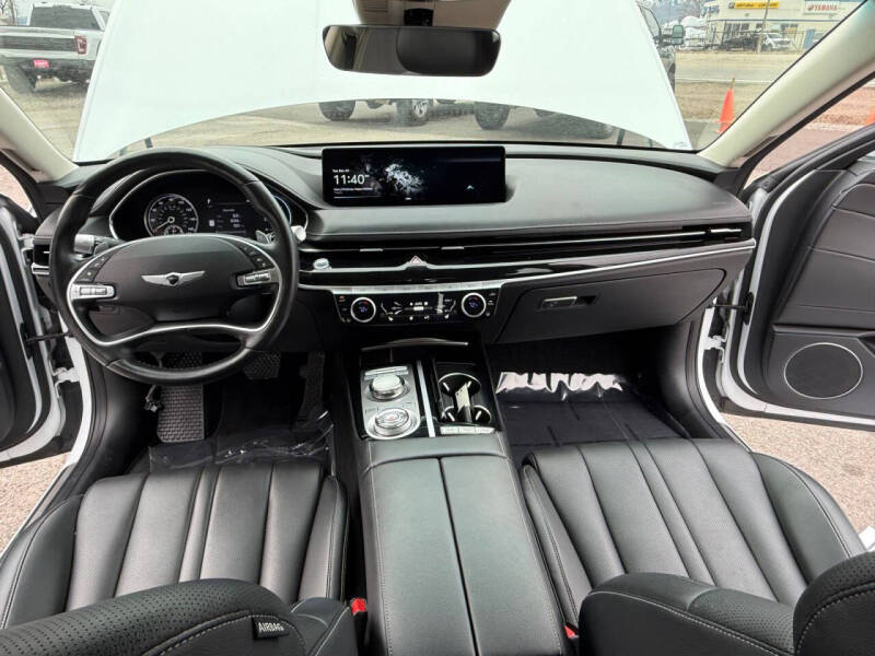 2023 Genesis G80