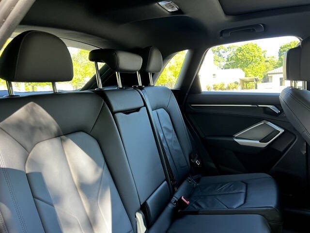 2021 Audi Q3 quattro Premium 40 TFSI