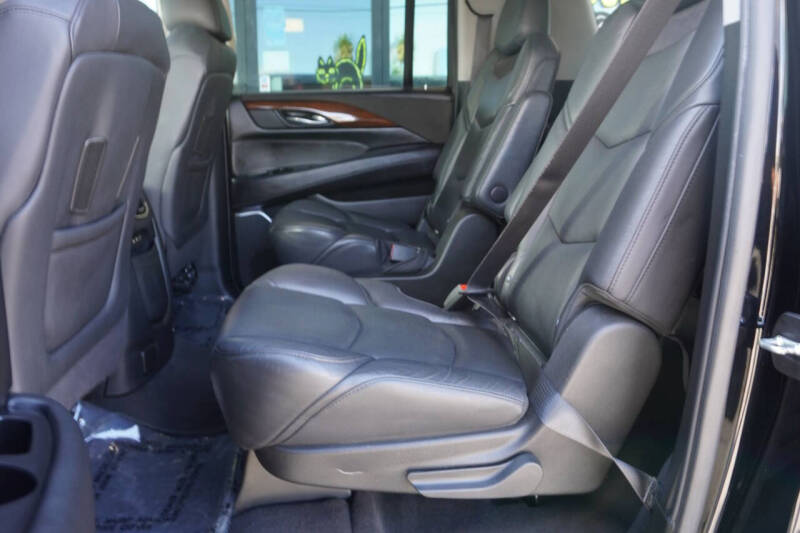 2020 Cadillac Escalade ESV Luxury