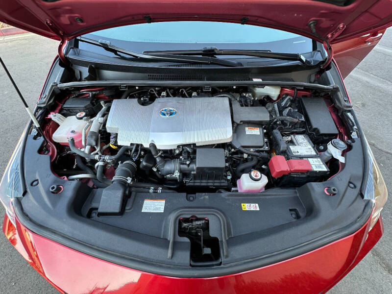 2019 Toyota Prius Prime Plus photo 38