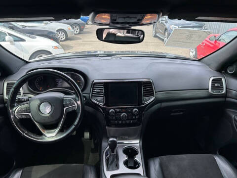 2020 Jeep Grand Cherokee Laredo