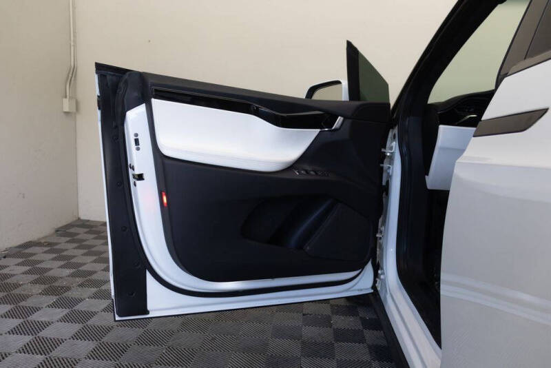 2018 Tesla Model X 75D