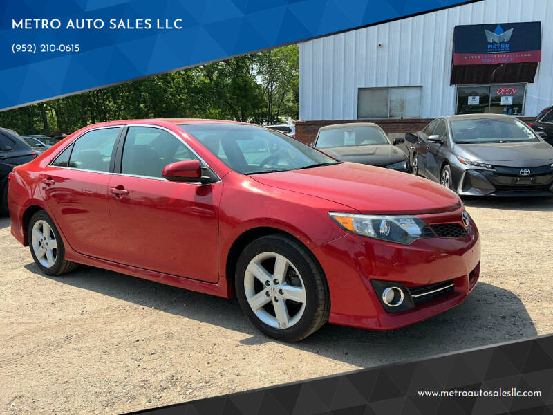 2013 Toyota Camry for sale at METRO AUTO SALES LLC in Lino Lakes MN