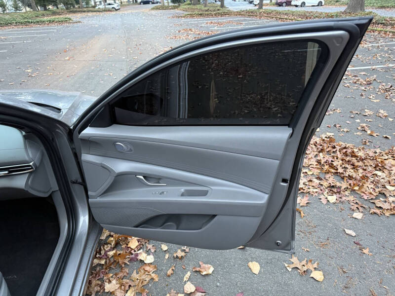 2023 Hyundai Elantra Hybrid Blue