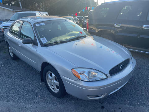 2006 Ford Taurus for sale at Trocci's Auto Sales in West Pittsburg PA
