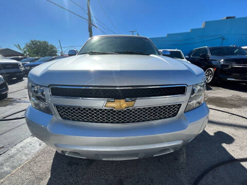 2014 Chevrolet Tahoe for sale at Molina Auto Sales in Hialeah FL