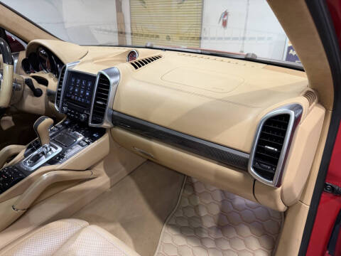 2017 Porsche Cayenne GTS