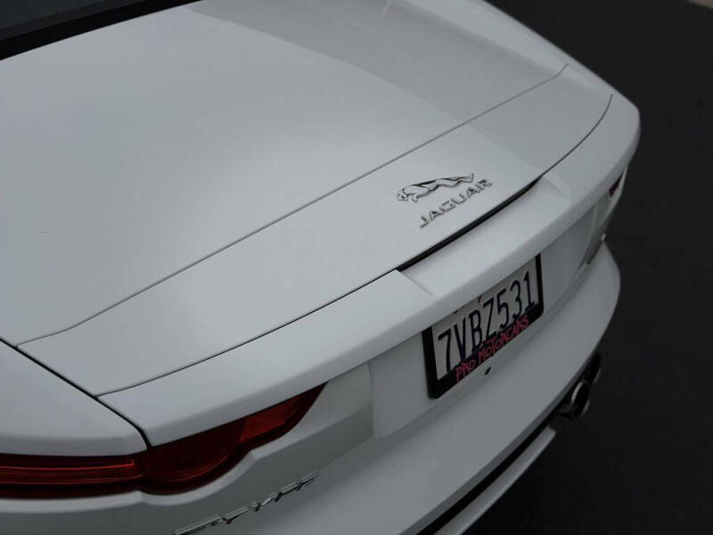 2016 Jaguar F-TYPE R