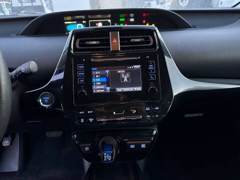 2019 Toyota Prius LE