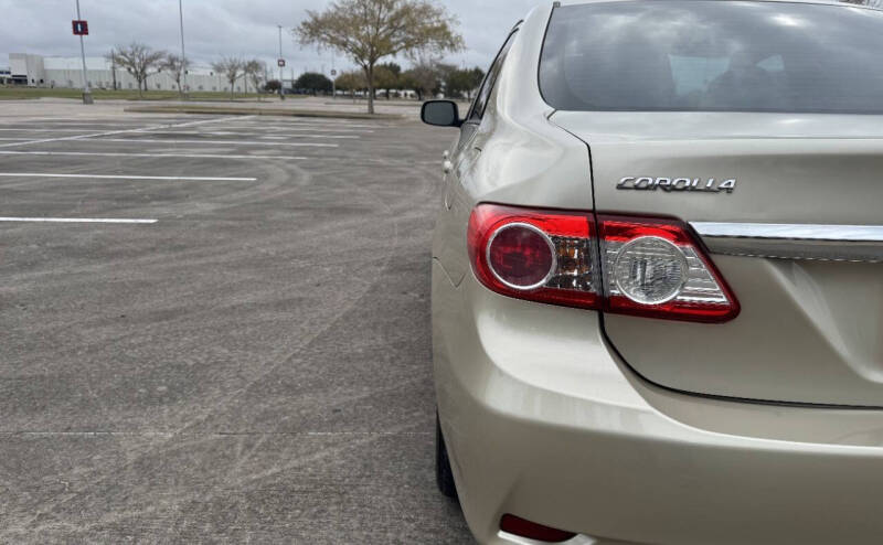2013 Toyota Corolla LE