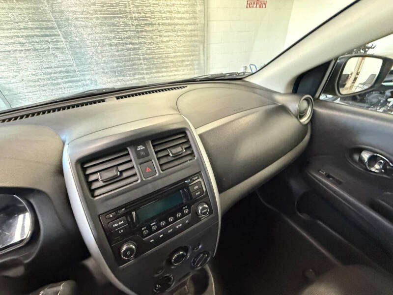 2018 Nissan Versa SV