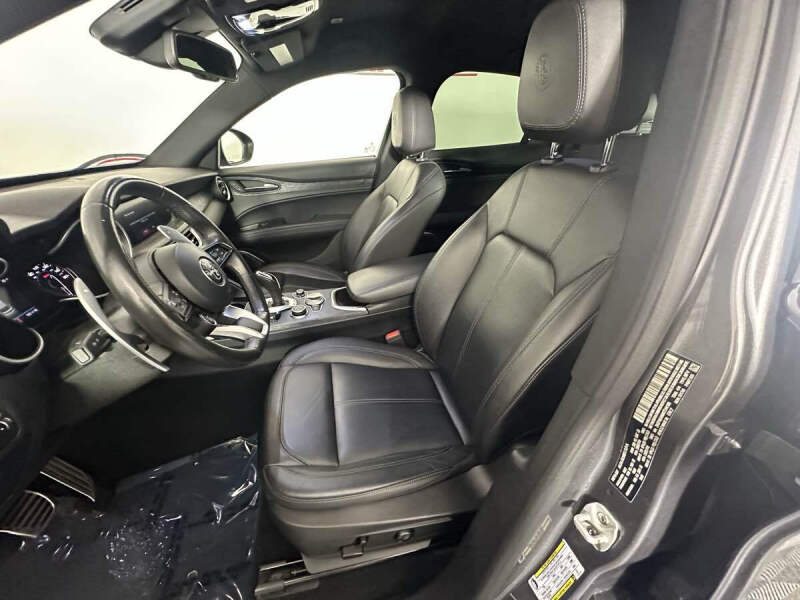 2022 Alfa Romeo Stelvio Sprint