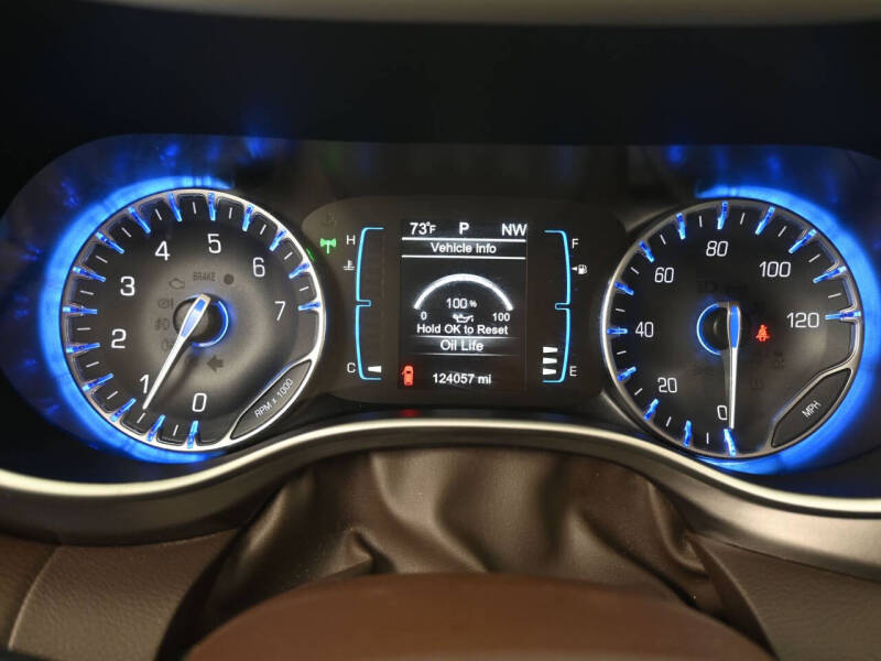 2017 Chrysler Pacifica Touring-L