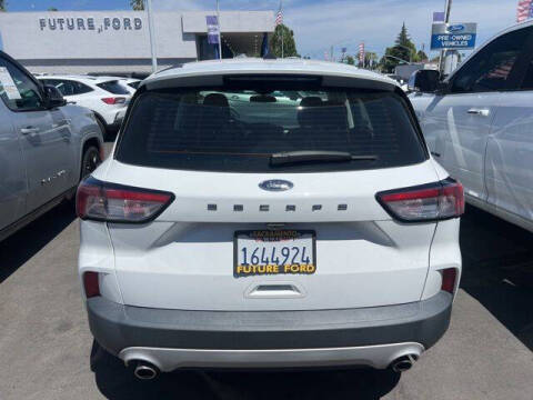 2022 Ford Escape S