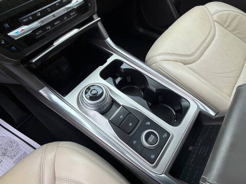 2020 Ford Explorer Platinum