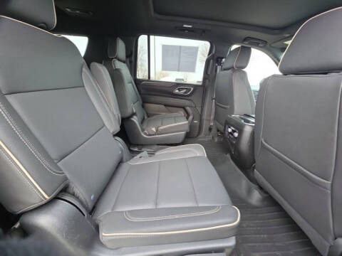 2023 GMC Yukon XL SLT