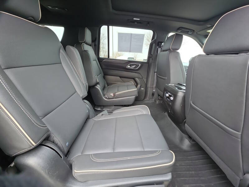 2023 GMC Yukon XL SLT