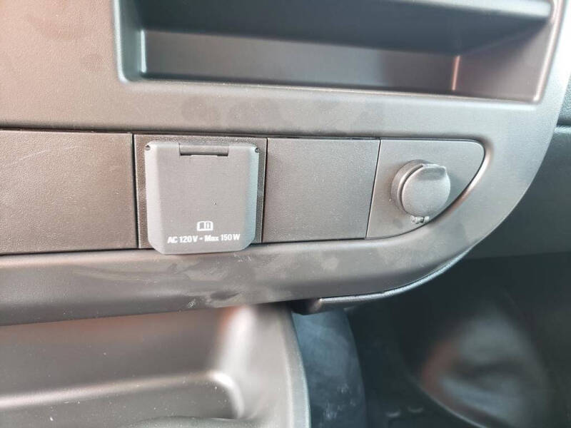 2025 Chevrolet Express 2500