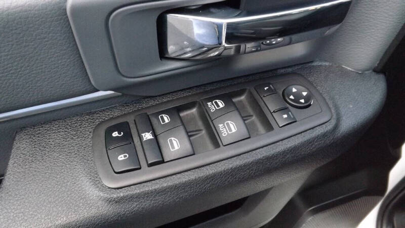 2024 RAM 1500 Classic SLT