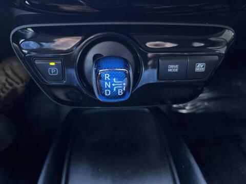 2022 Toyota Prius L Eco