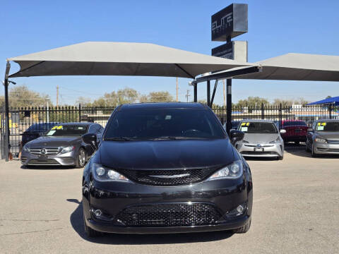 2020 Chrysler Pacifica Touring