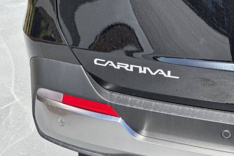 2026 Kia Carnival SX