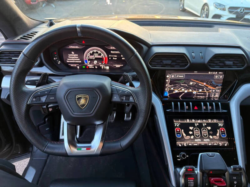 2020 Lamborghini Urus