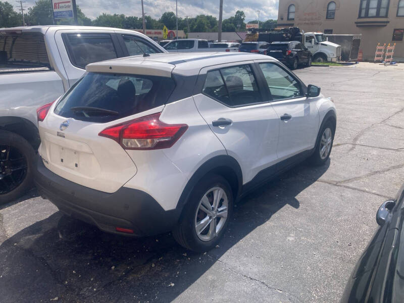 2020 Nissan Kicks S
