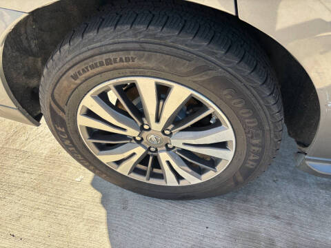 2017 Nissan Pathfinder SL