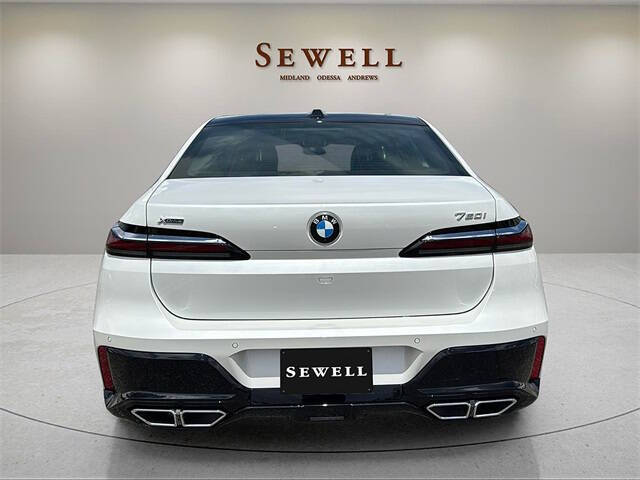 2025 BMW 7 Series 760i xDrive
