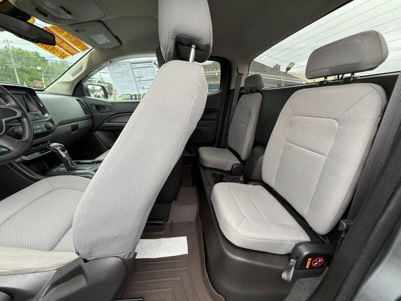 2022 GMC Canyon Elevation Standard