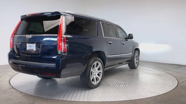 2017 Cadillac Escalade ESV Premium Luxury