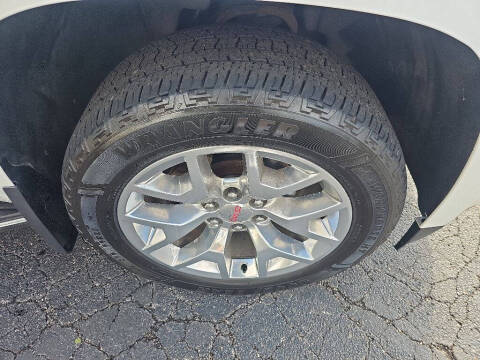 2017 GMC Yukon SLT