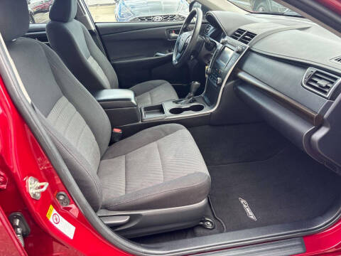 2017 Toyota Camry LE