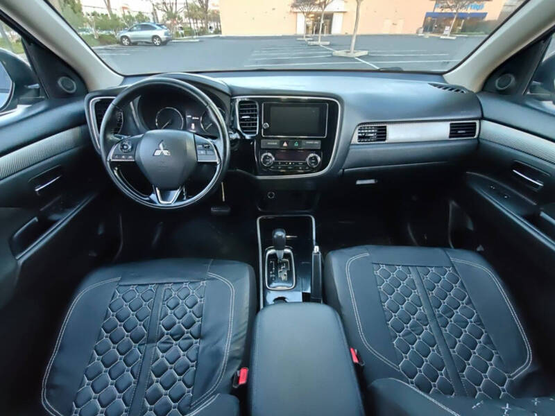2018 Mitsubishi Outlander SE