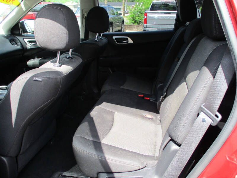 2017 Nissan Pathfinder SL