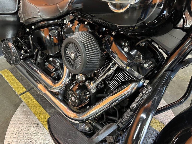 2018 Harley-Davidson FLHC - Softail Heritage