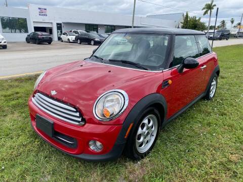 2013 MINI Hardtop for sale at UNITED AUTO BROKERS in Hollywood FL