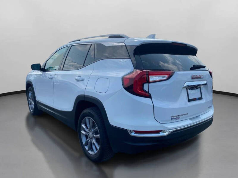 2022 GMC Terrain SLT