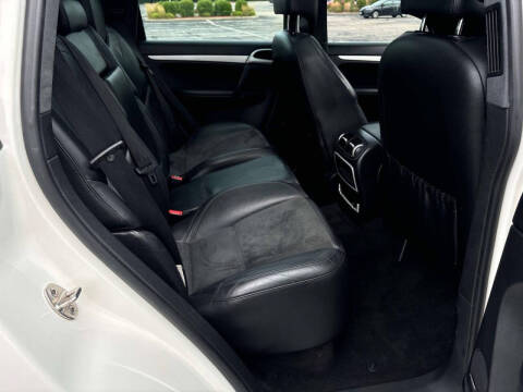 2010 Porsche Cayenne GTS