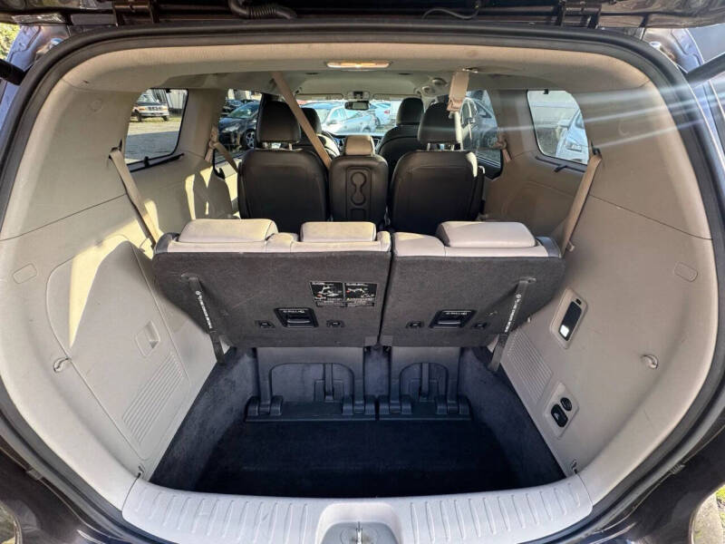 2016 Kia Sedona