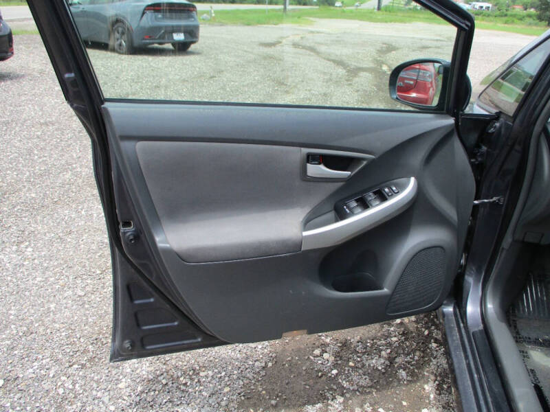 2010 Toyota Prius III