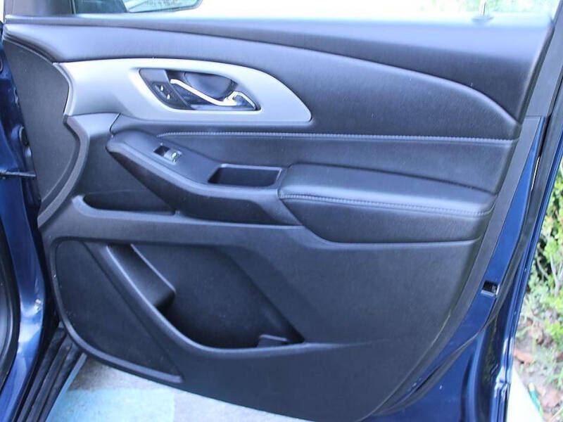 2022 Chevrolet Traverse LT Cloth