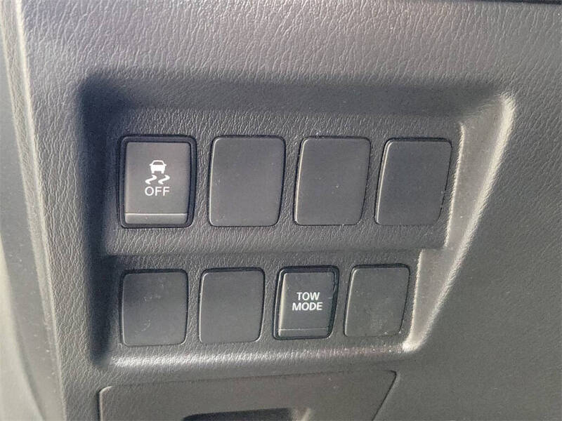 2018 Nissan Pathfinder SV