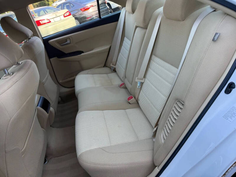 2017 Toyota Camry Hybrid