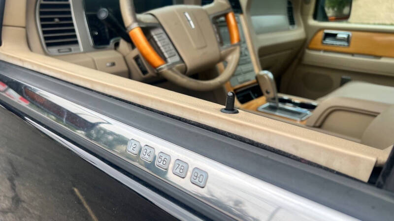 2008 Lincoln Navigator