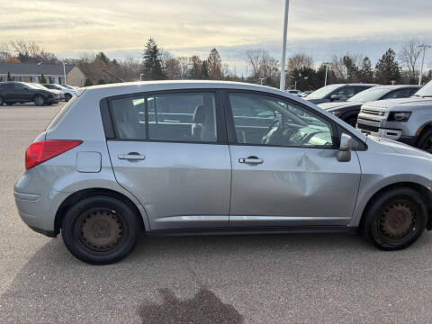 2009 Nissan Versa 1.8 S
