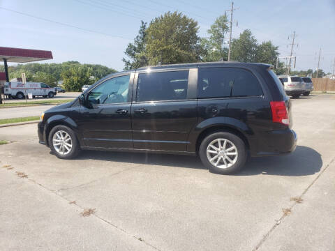 2014 Dodge Grand Caravan for sale at SPEEDY'S USED CARS INC. in Louisville IL