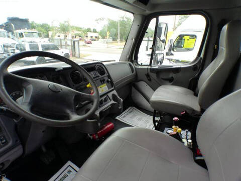 2015 Freightliner 108 SD