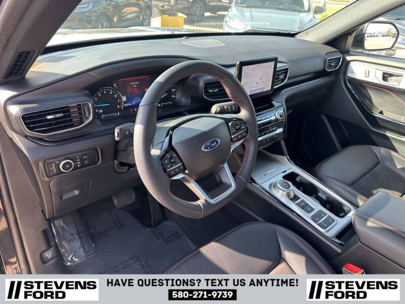 2024 Ford Explorer ST-Line